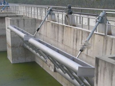 旋转式滗水器